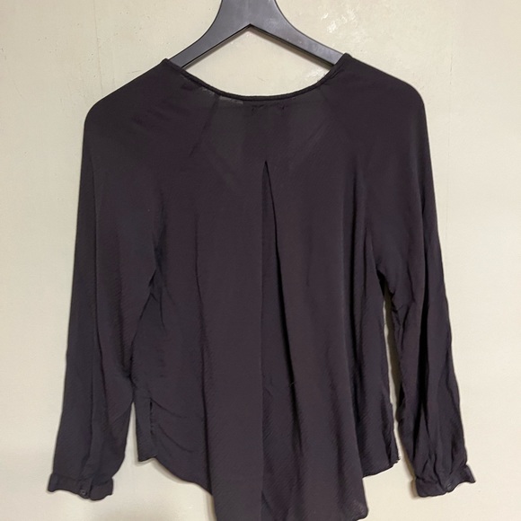 Silence and Noise faux cross cross wrap lightweight shirt - Picture 8 of 11